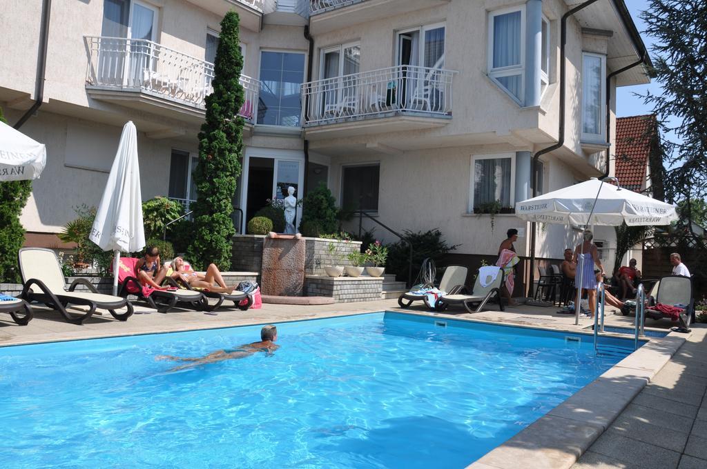 Hotel Diana Siofok Exterior photo