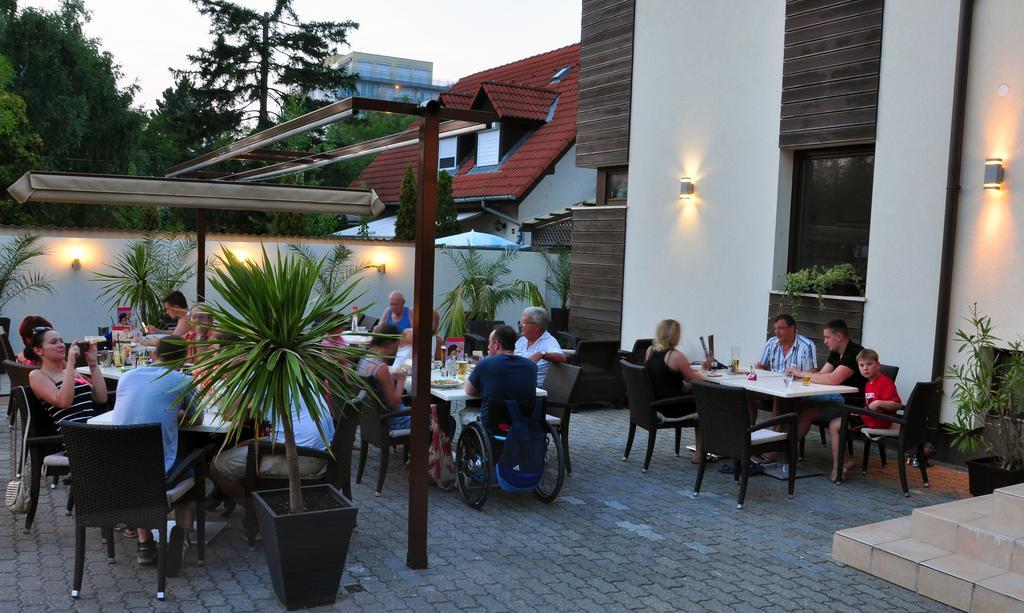 Hotel Diana Siofok Exterior photo